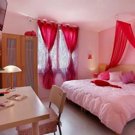 Logis Corintel Bordeaux Est מלון Tresses