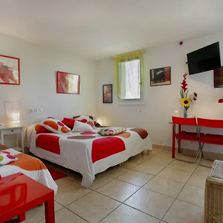 Logis Corintel Bordeaux Est 3*