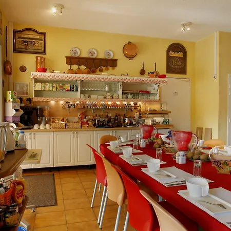 Logis Corintel Bordeaux Est فندق 3*