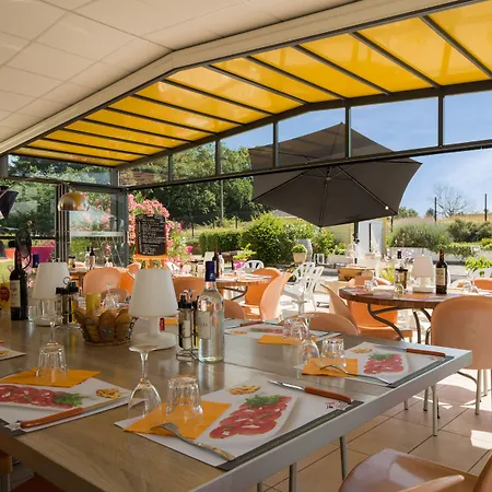 Logis Corintel Bordeaux Est 3*