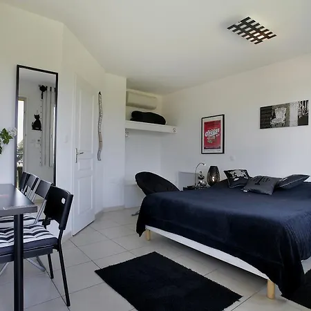 Logis Corintel Bordeaux Est 3*