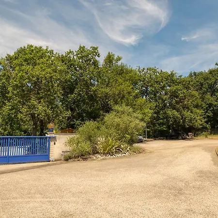 Logis Corintel Bordeaux Est 3* Tresses