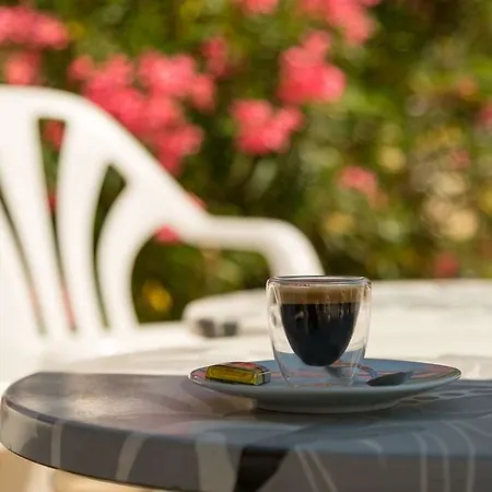 Logis Corintel Bordeaux Est 3*