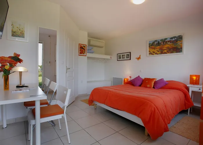 Logis Corintel Bordeaux Est Hotel Tresses