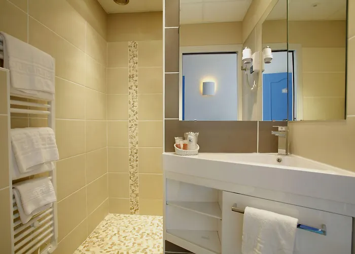 Logis Corintel Bordeaux Est Hotel