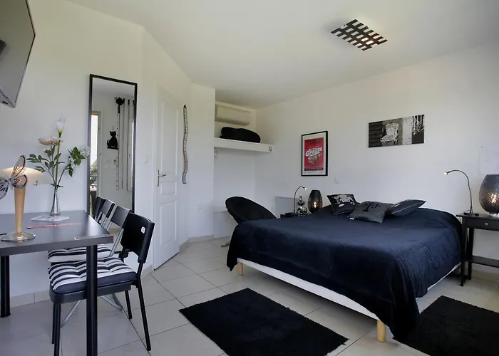 Logis Corintel Bordeaux Est Hotel