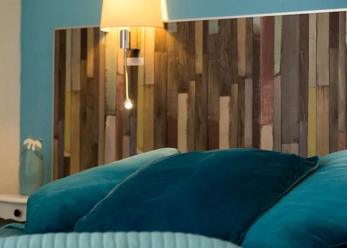 Logis Corintel Bordeaux Est 3* Tresses