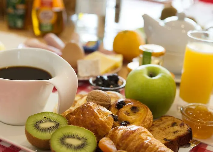 Logis Corintel Bordeaux Est 3*